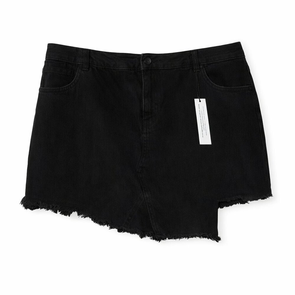 NWT Highway Jeans Black Denim Shorts Plus Size 22 High Rise Frayed Hem Cutoff